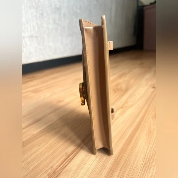 ❌❌❌ SOLD ❌❌❌ Burberry Quilted TB Envelope Belt Bag - Picture 6 of 15